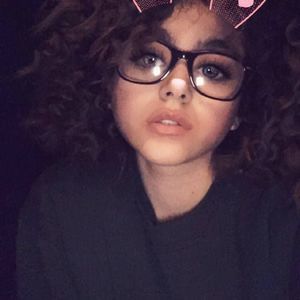 Meet your Posher, Liza